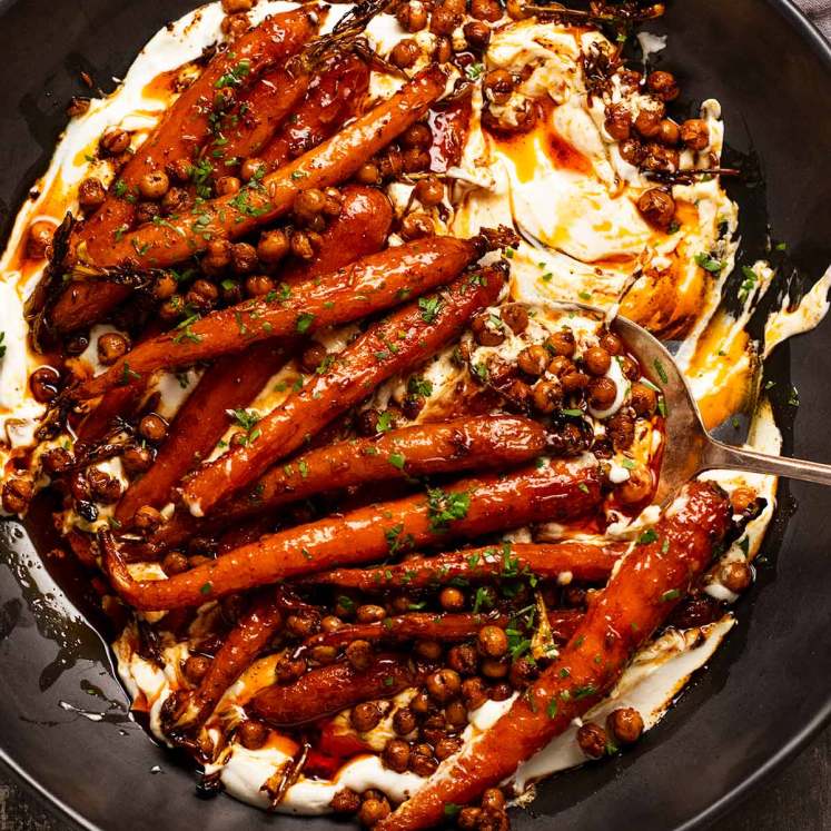 Spicy maple roast carrots with crispy chickpeas and yogurt sauce post thumbnail image