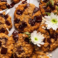 Overhead photo of Brown butter oatmeal choc chip cookies