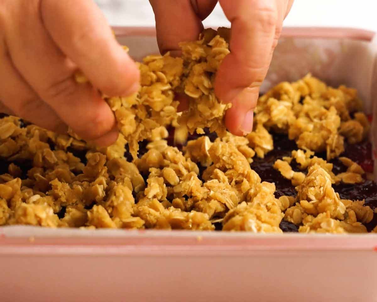 Crumble topping for Raspberry jam oat bars