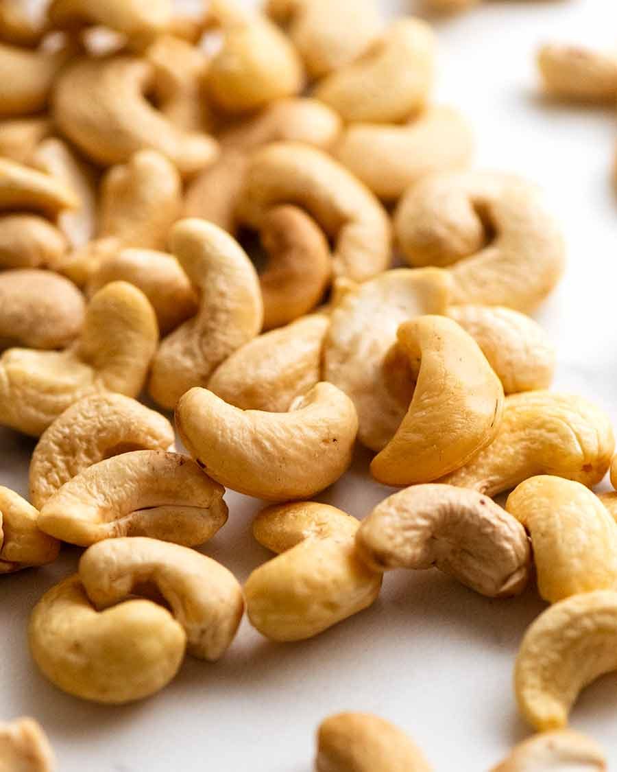 Raw cashews