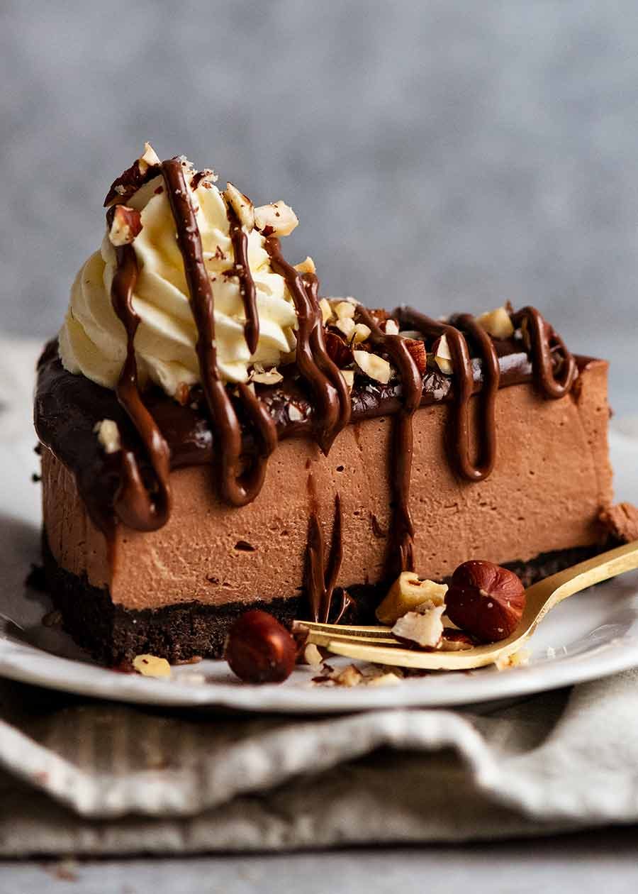 Close up of a slice of Nutella Cheesecake (No Bake)