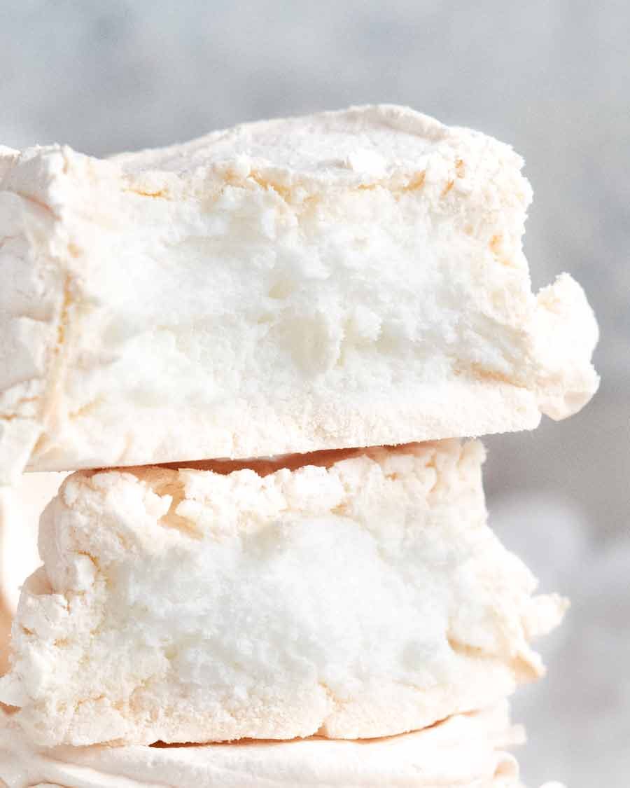 marshmallow-insides-of-mini-pavlova_7 Marshmallow insides of Mini Pavlovas
