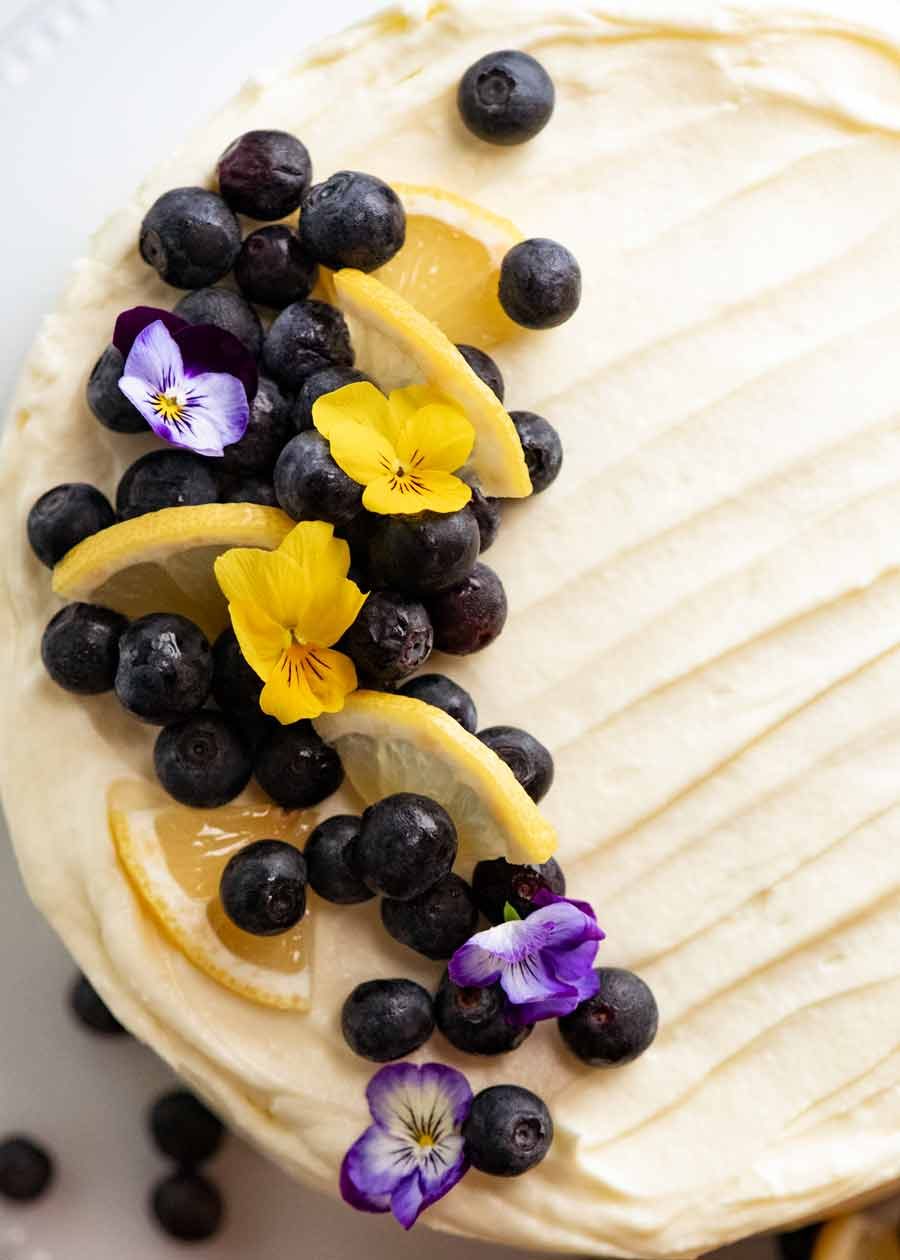 blueberry-cake-with-lemon-cream-cheese-frosting_3 Decorations on Blueberry Cake with Lemon Cream Cheese Frosting