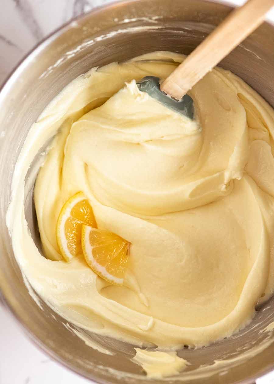 blueberry-cake-with-lemon-cream-cheese-frosting_7 Cream cheese frosting in a bowl, ready for spreading