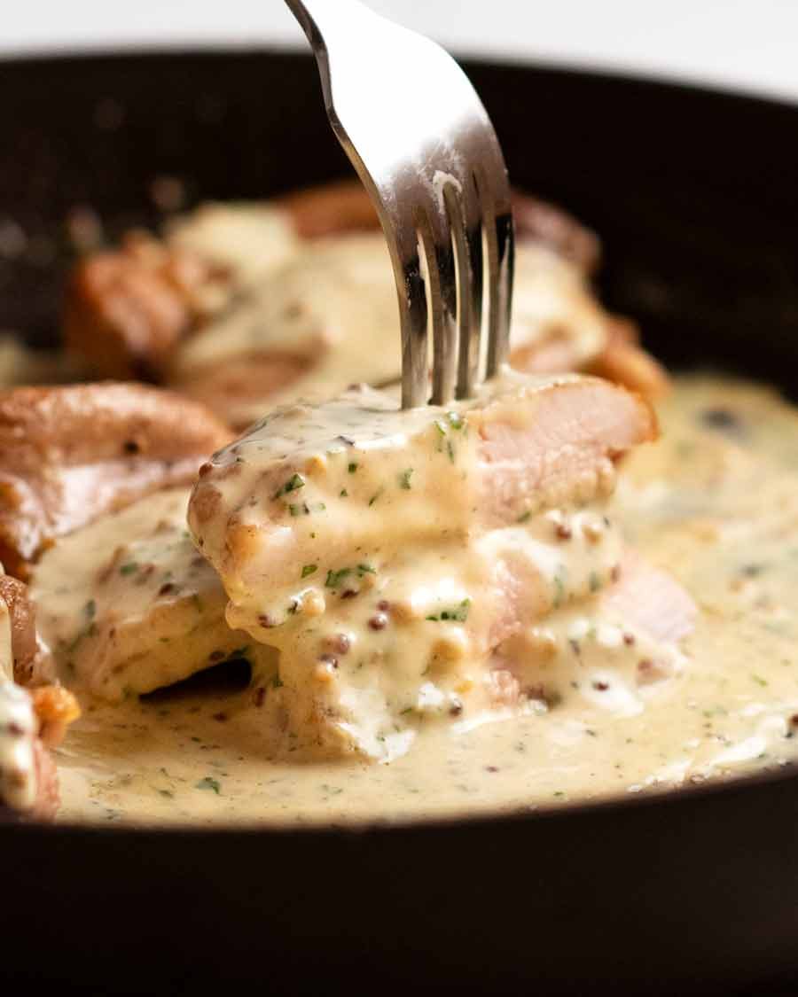 chicken-creamy-mustard-sauce-close-up Close up of Chicken with Creamy Mustard Sauce