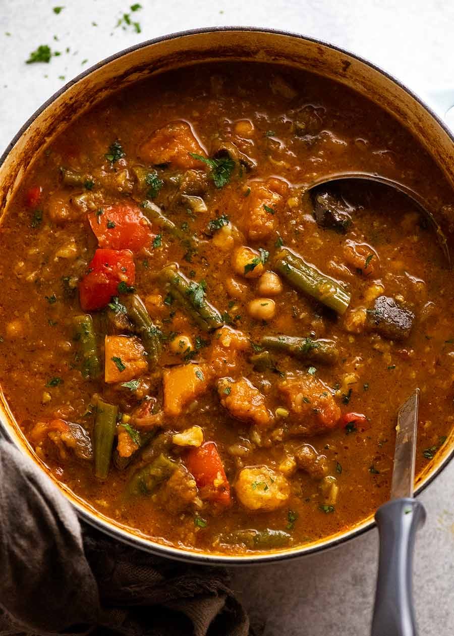vegetable-tagine_7 Vegetable Tagine in a large pot, ready to be served