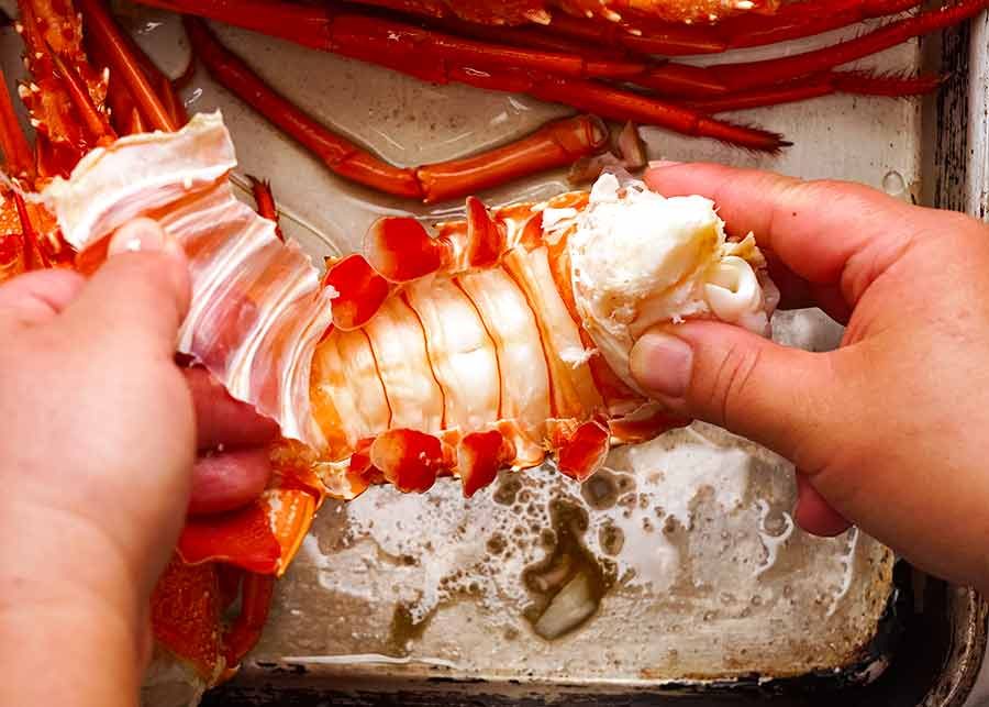 how-to-remove-lobster-meat_0 How to remove shell from lobster