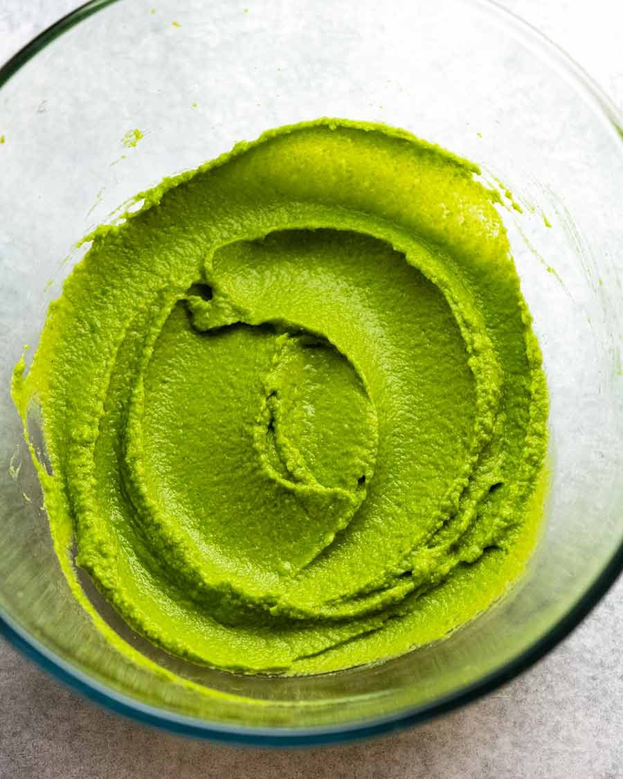 pea-puree-in-bowl Pea Puree in a bowl, ready to be served