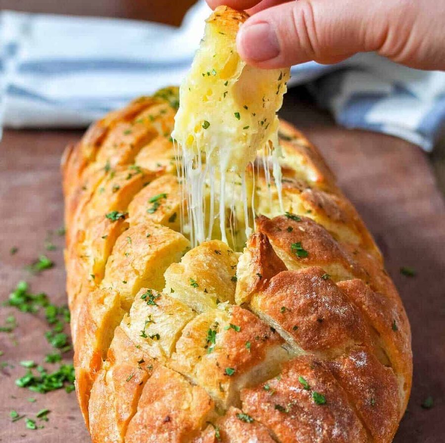 cheese-garlic-crack-bread_1200px-copy The World Famous Cheese and Garlic Crack Bread