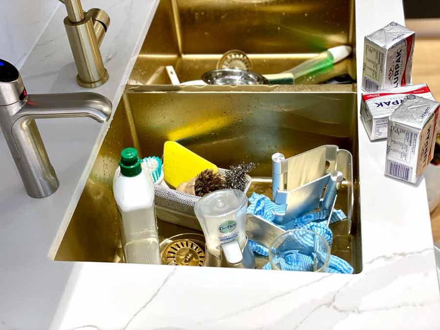 kitchen-mess-in-sink