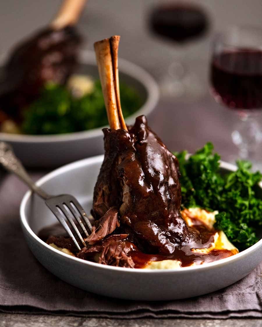 lamb-shanks-red-wine-sauce_2_900px Lamb Shanks in red wine sauce - Nagi Maehashi "Dinner" cookbook