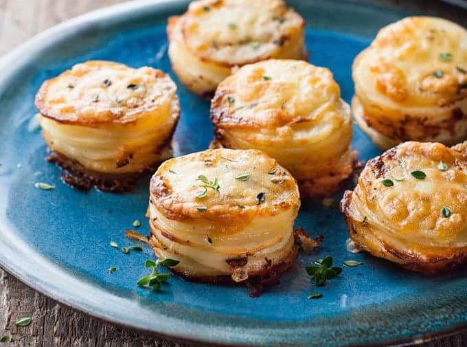 mini-potato-gratin-stacks_680px_2-landscape Mini Potato Gratin (Muffin Tin) - great party food, breakfast with eggs or as a side for a fancy dinner. Freezer friendly and easy to make!