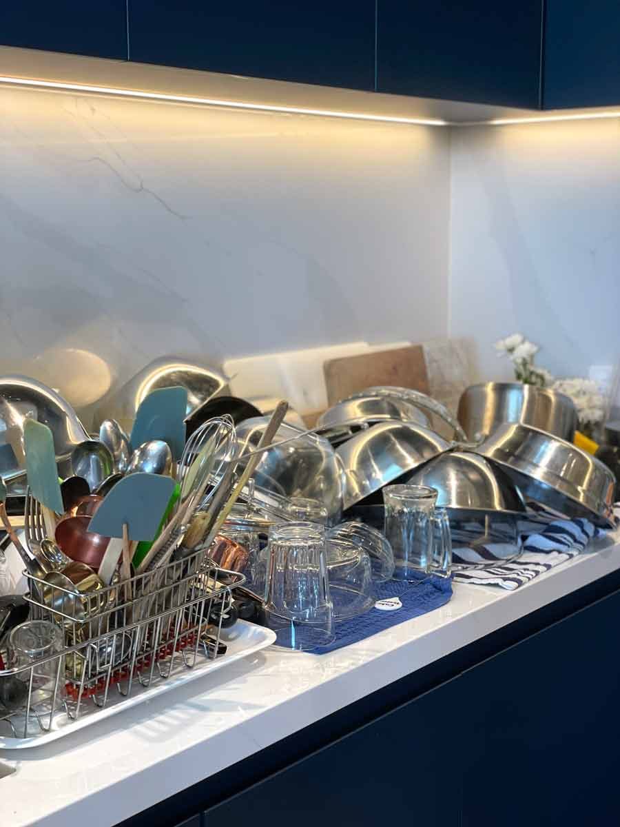 more-dirty-dishes Lots of dirty dishes