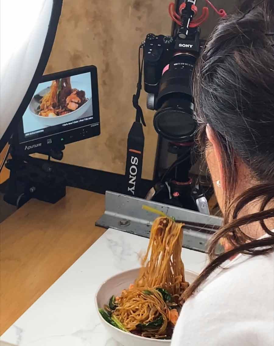 nagi-filming-teriyaki-salmon-noodles