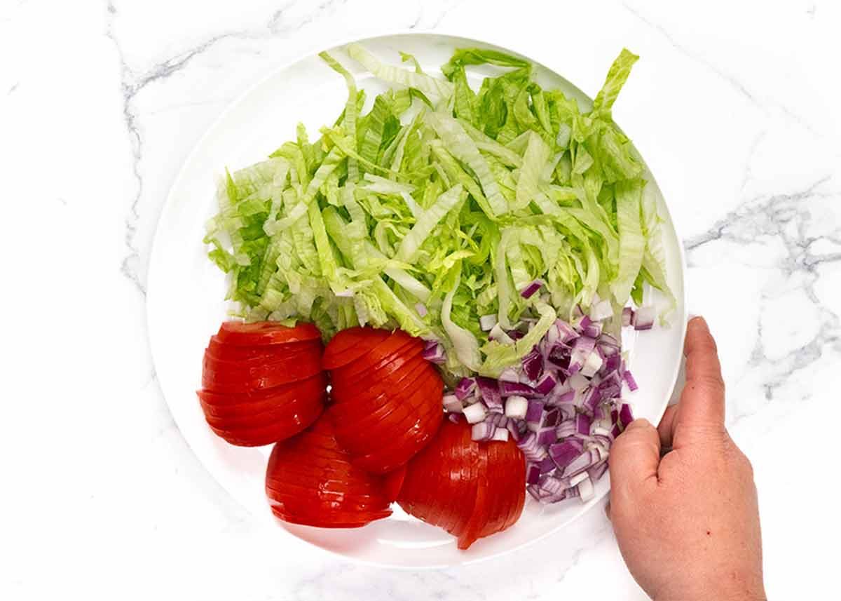 greek-lamb-koftas-ingredients-4 Greek lamb kofta kebabs vegetables