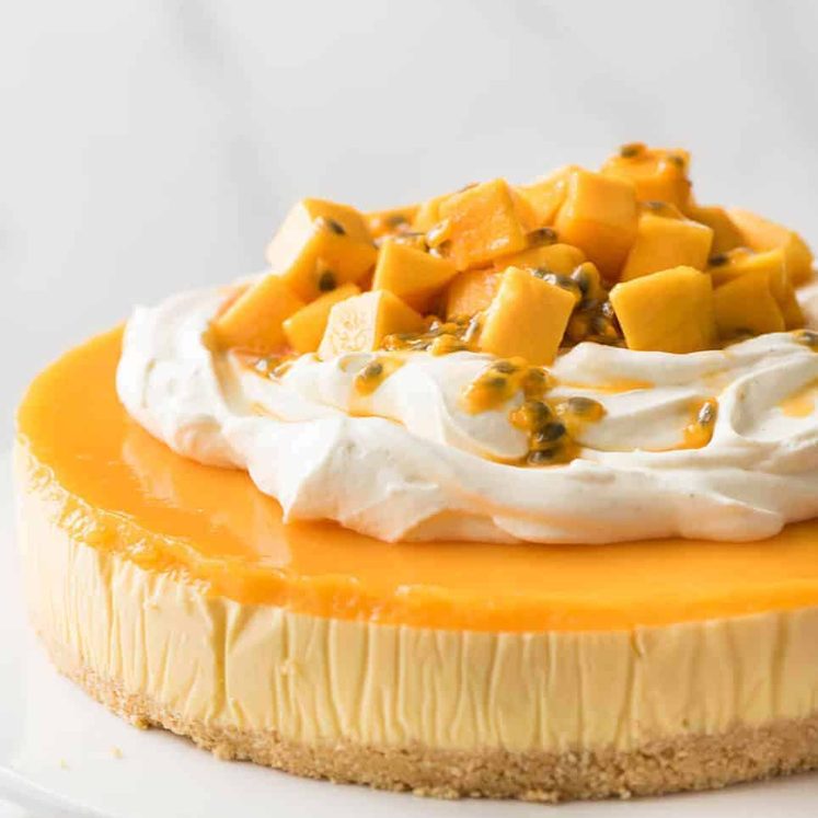 mango-cheesecake-3 This No Bake Mango Cheesecake is a complete and utter celebration of summer! recipetineats.com