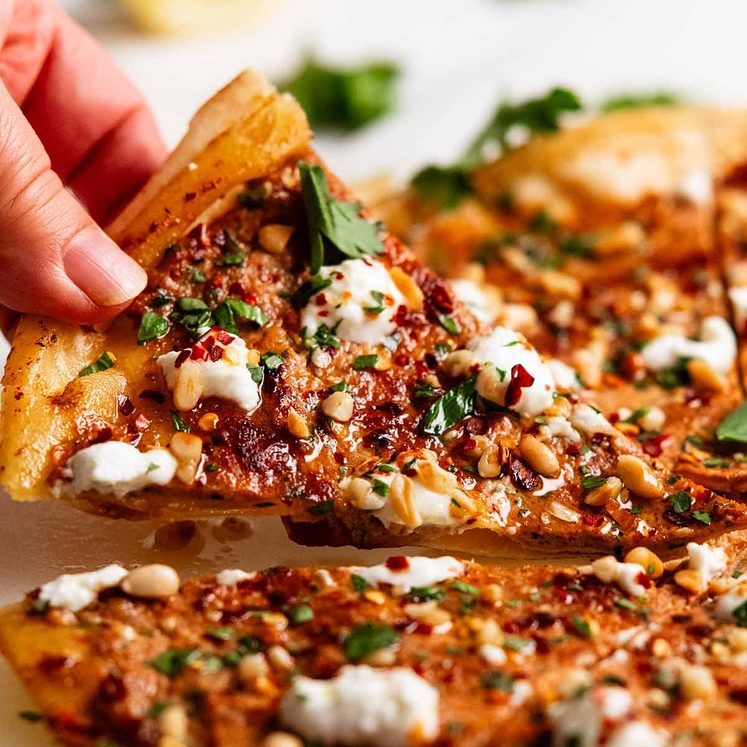 8 minute Lebanese Pizza – chicken mince recipe! post thumbnail image