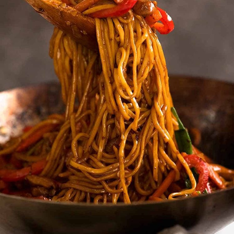 lo-mein_3 Tossing Lo Mein noodles in a wok