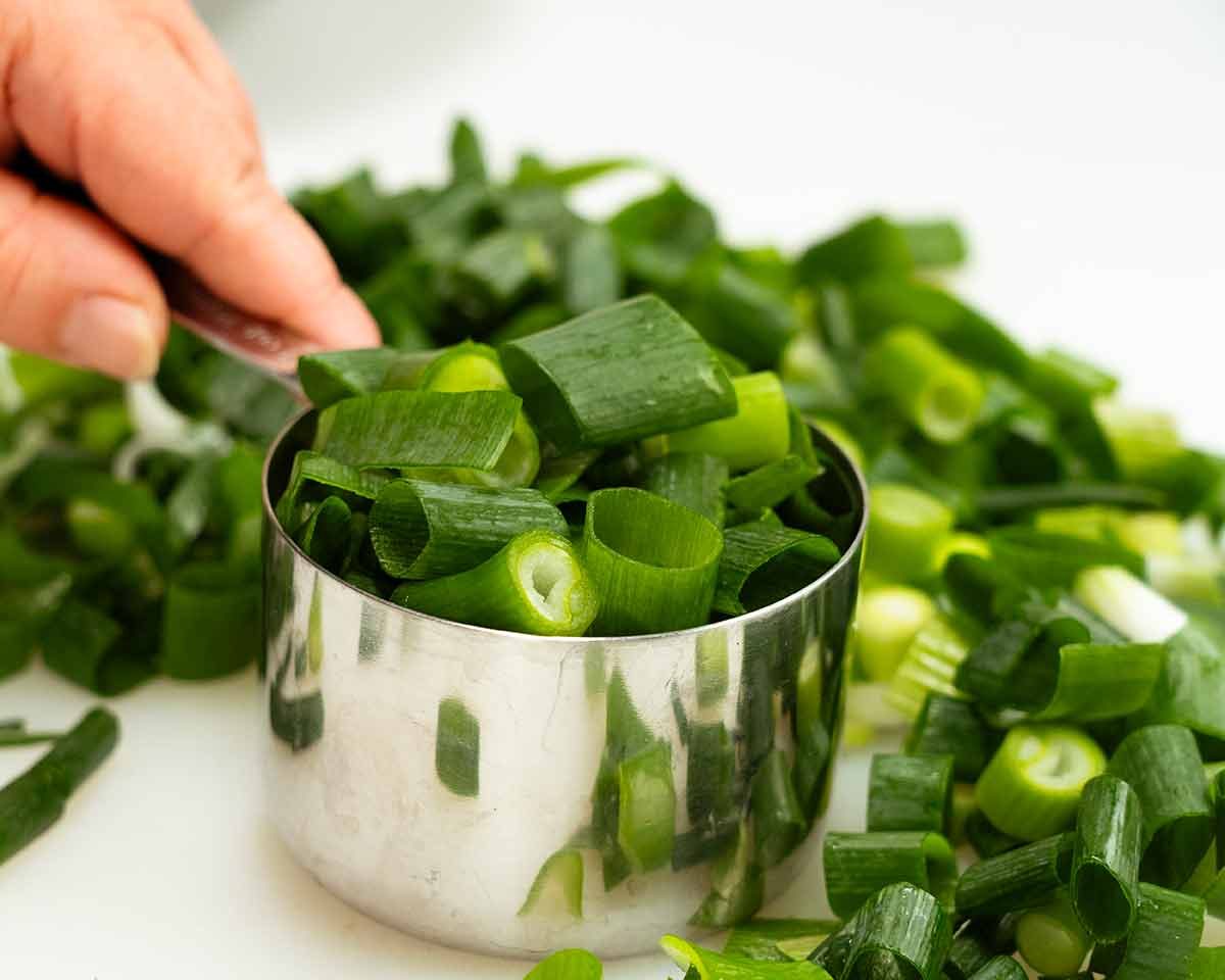 Measuring green onions