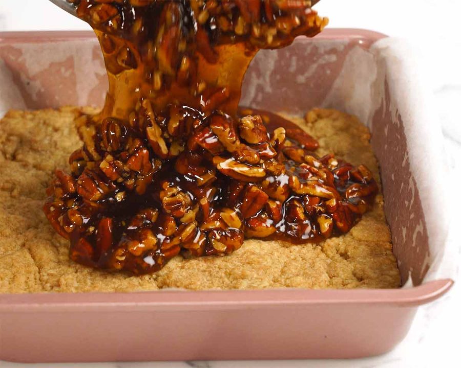 maple-pecan-pie-bars-pour-shot Maple Pecan Pie Bars