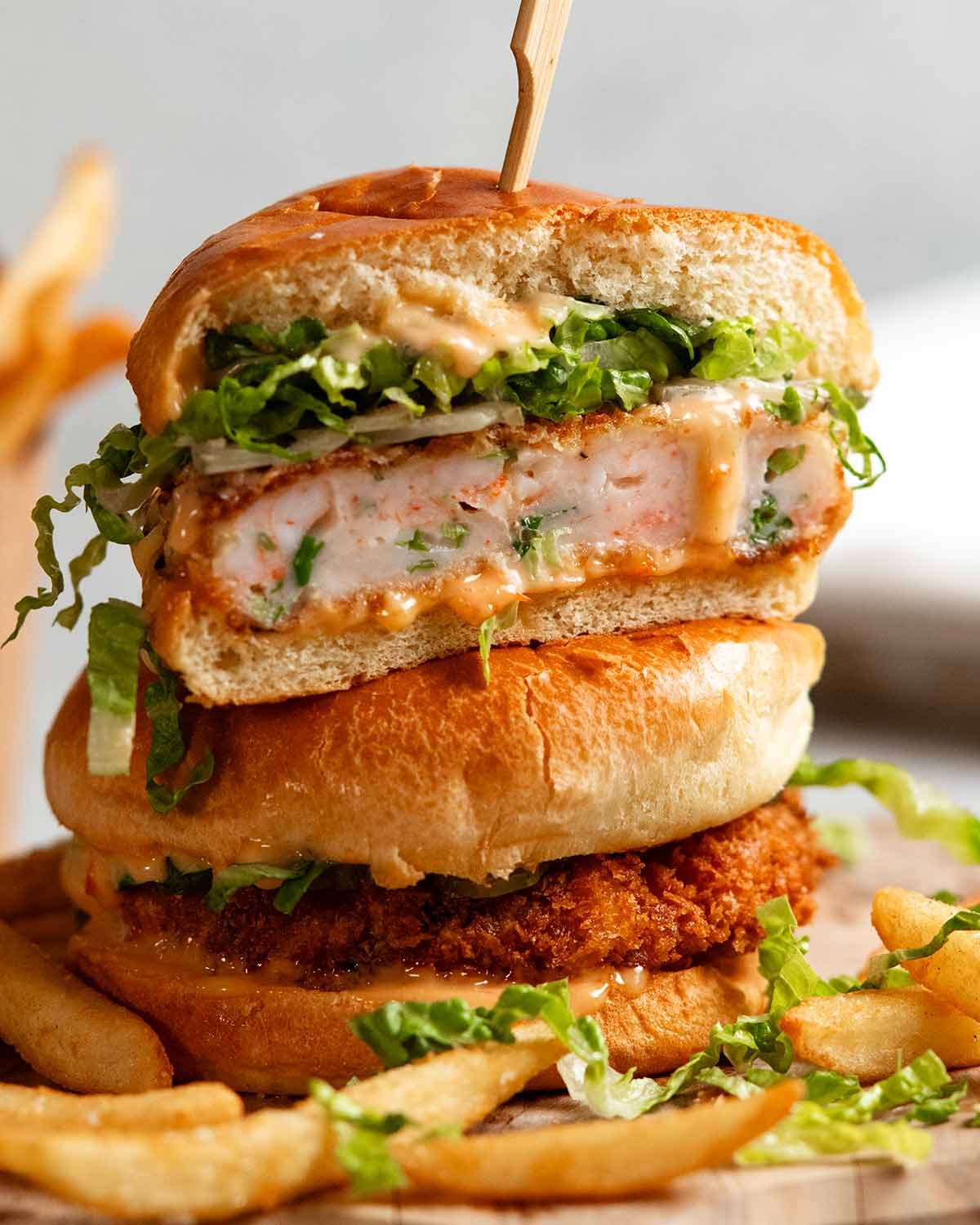 Crispy prawn burgers (Shrimp burgers)