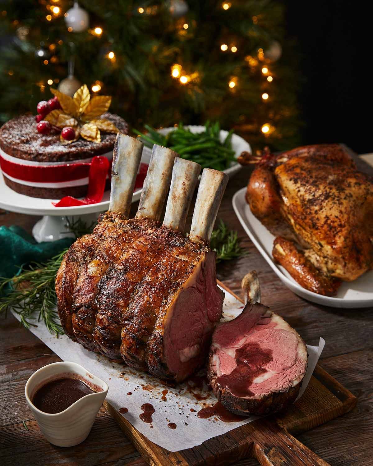 Winter Christmas Table spread